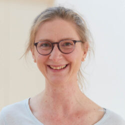 Yogaforum Düsseldorf · Martin Henniger Dozenten-Portrait Daniela Trebing